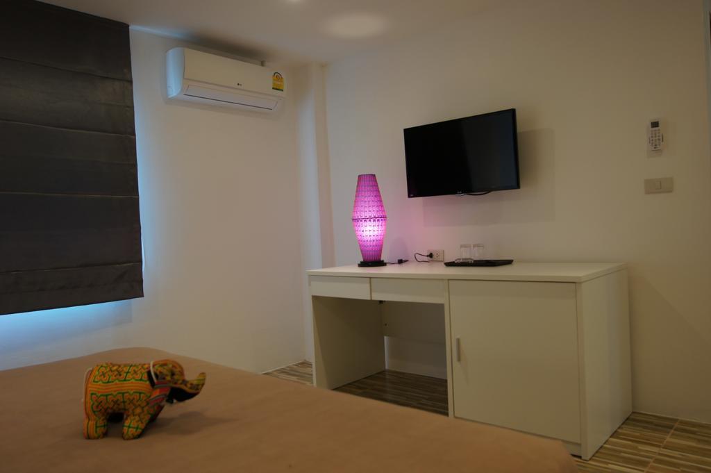 Lotus Art Guesthouse Pattaya Exterior photo